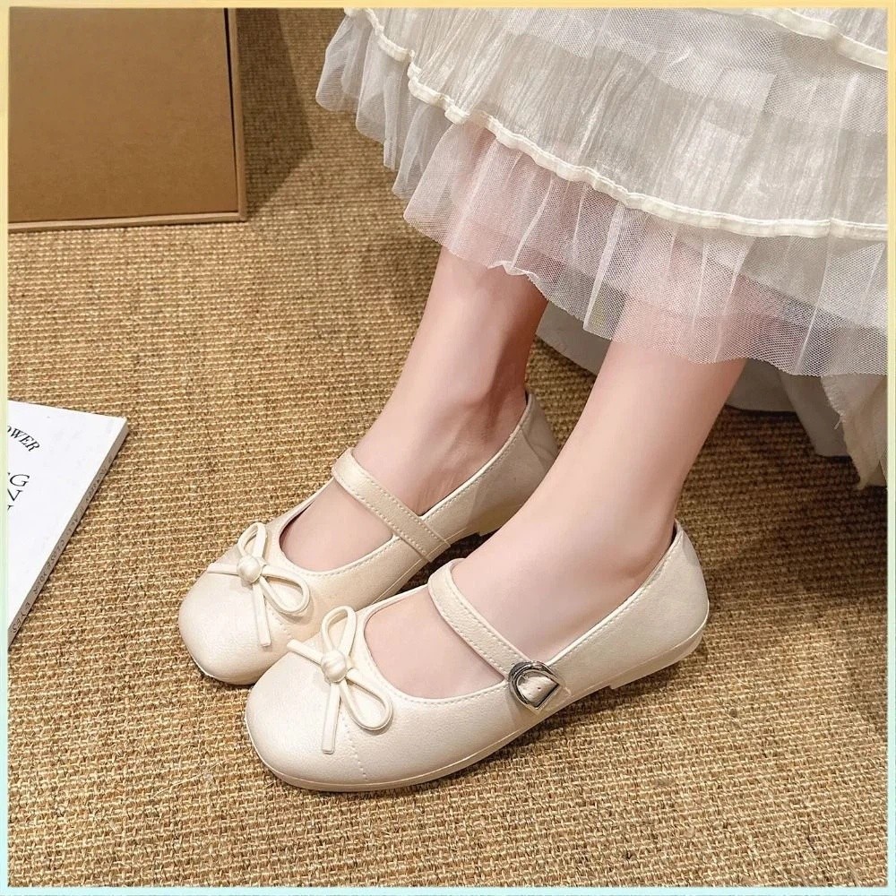 Sandals - スイートな女性用パールボウタイサンダル 多用途 滑り止め つま先を覆うスリッパ 快適なローヒール ソフトフラット