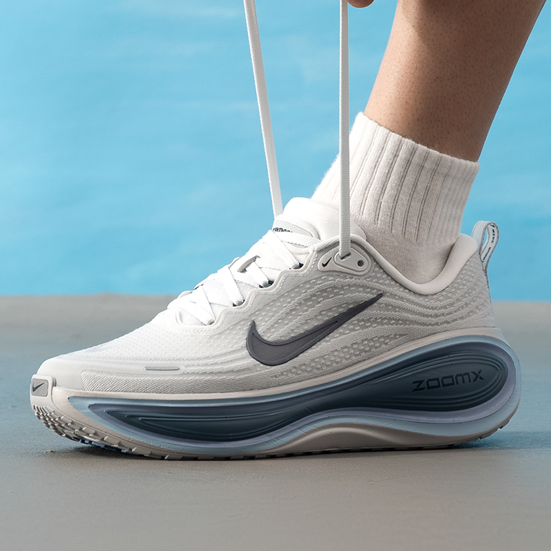 ナイキ メンズシューズ オリジナル 軽量 通気性 フィットネ - Lightweight Road Running Shoes のレビューと価格