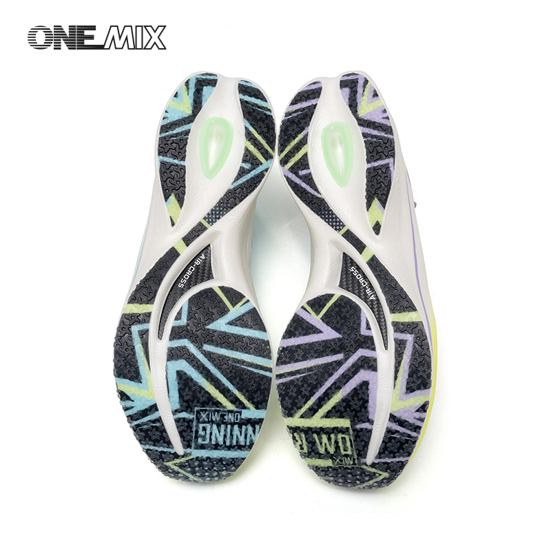 ONEMIX 2026 夏メッシュカーボンプレートランニング - Carbon Plate Marathon Racing Shoes のレビューと価格