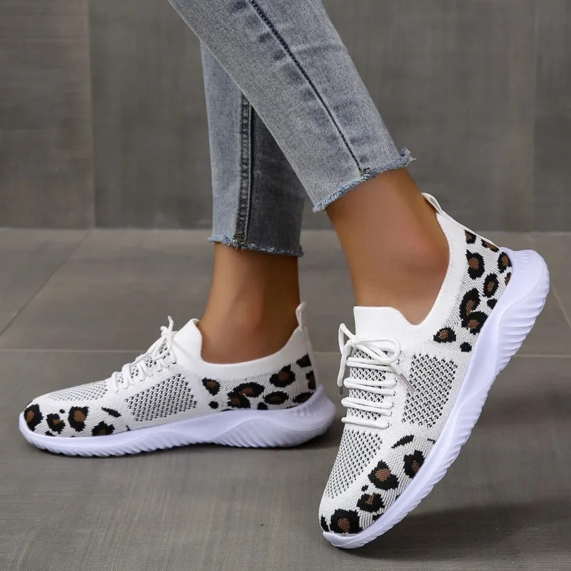 新作サマーレディースニットメッシュ通気性レースアップミックス - Knit Fabric Lace Up Sneakers のレビューと価格